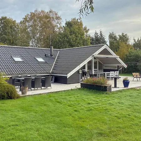 別荘 Amazing In Stege With Wifi